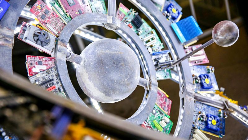 企业数字化安全风险：设备安装费用背后的考量**